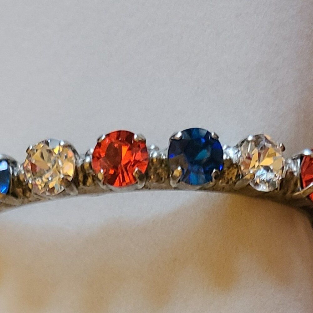 Sorrelli Bracelet and Earrings - Picture 3 of 5